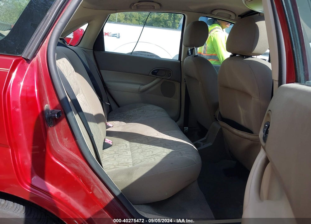 2005 FORD FOCUS ZX4 VIN: 1FAFP34N15W318166