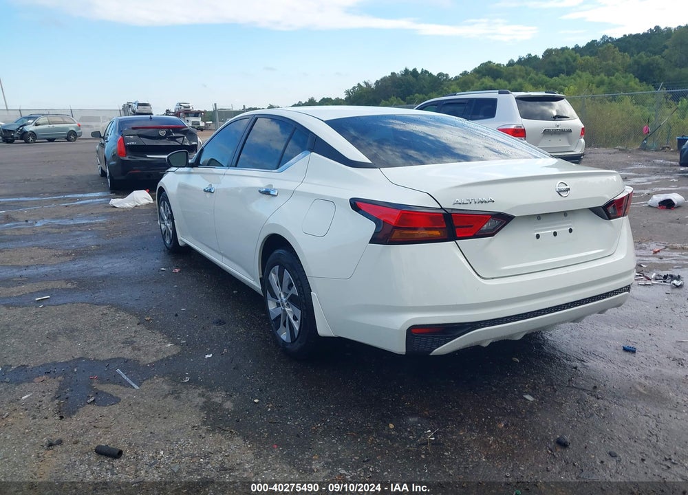 2022 NISSAN ALTIMA S FWD VIN: 1N4BL4BV0NN300590
