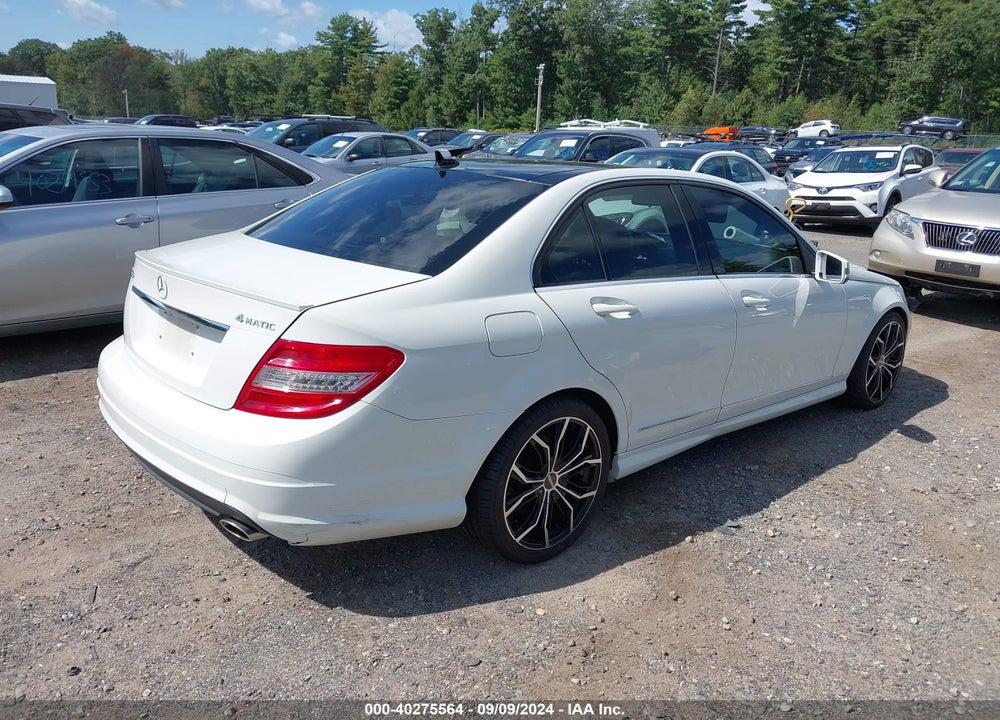 2011 MERCEDES-BENZ C 300 LUXURY 4MATIC/SPORT 4MATIC VIN: WDDGF8BB4BR144200
