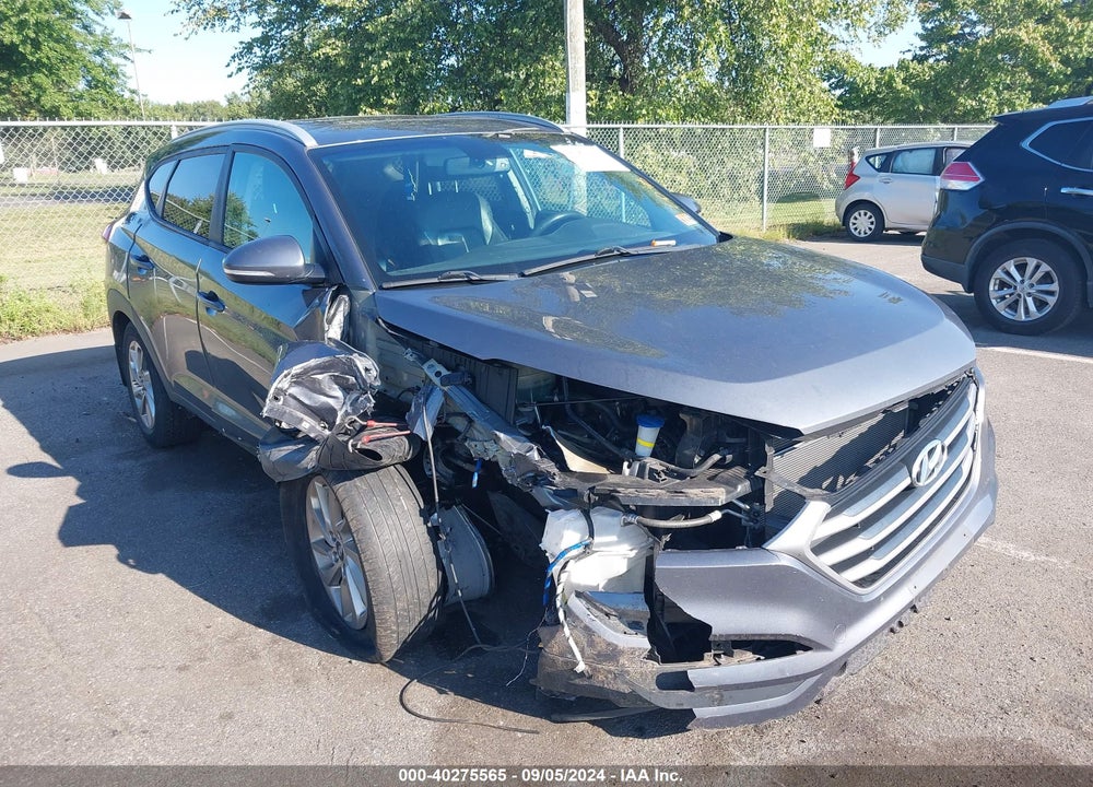 2017 HYUNDAI TUCSON SE PLUS VIN: KM8J3CA48HU428607
