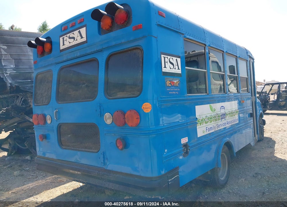 2001 CHEVROLET EXPRESS COMM CUTAWAY VIN: 1GBHG31F511143948