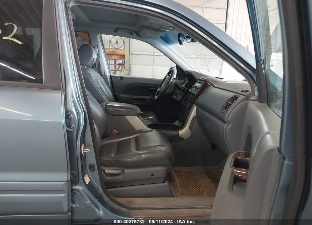 2006 HONDA PILOT EX-L VIN: 5FNYF18696B020094