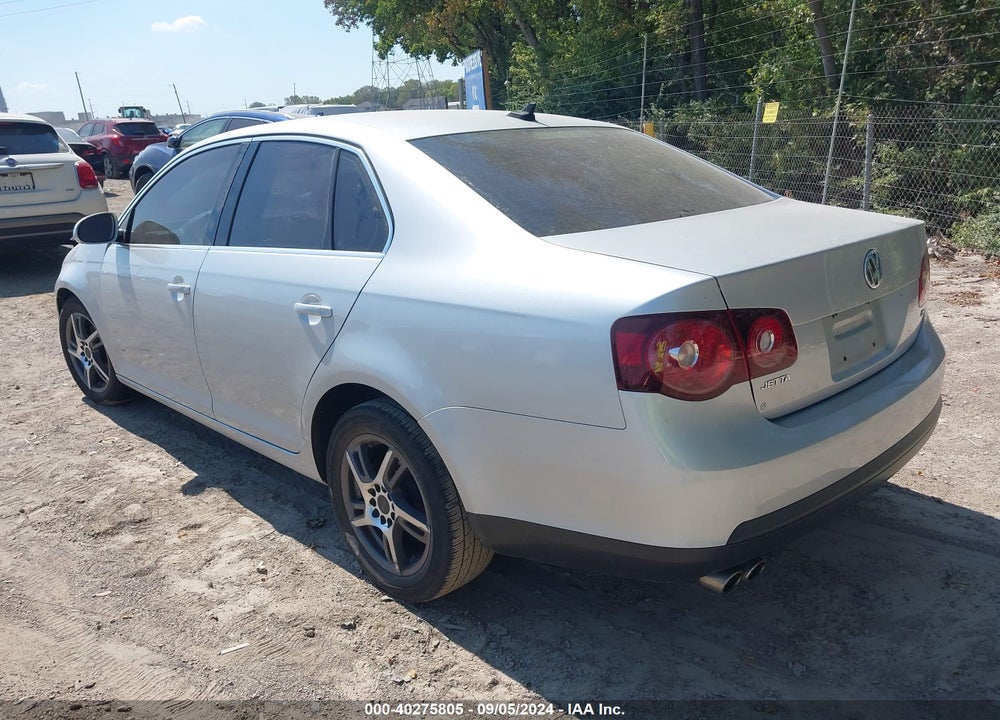 2010 VOLKSWAGEN JETTA SE VIN: 3VWRX7AJ7AM018574