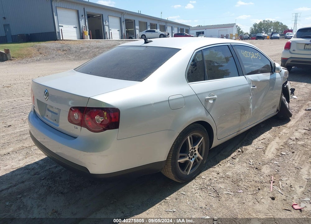 2010 VOLKSWAGEN JETTA SE VIN: 3VWRX7AJ7AM018574