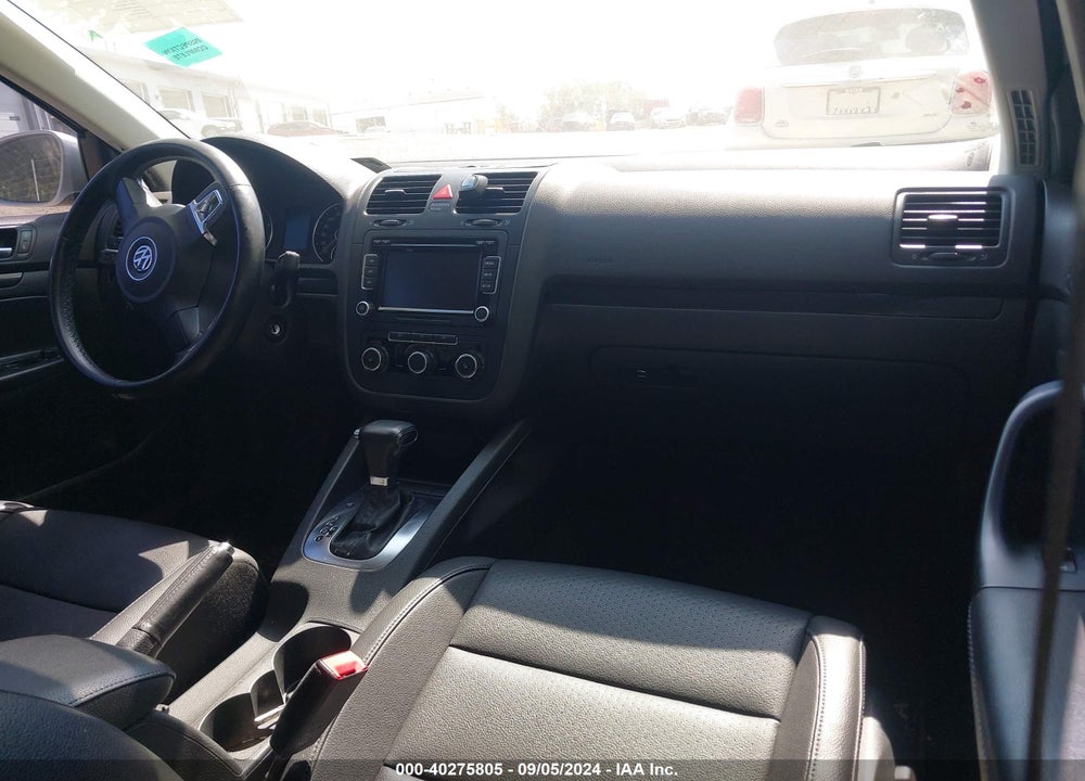 2010 VOLKSWAGEN JETTA SE VIN: 3VWRX7AJ7AM018574