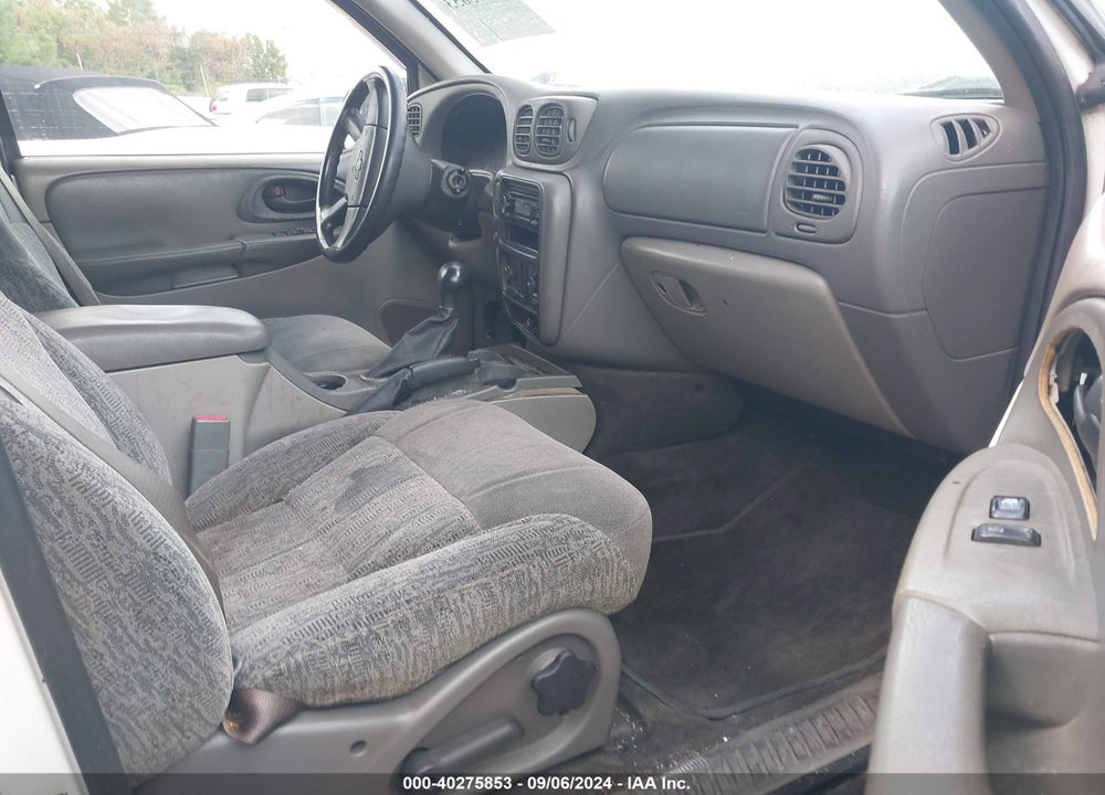 2002 CHEVROLET TRAILBLAZER LS VIN: 1GNDS13SX22492078