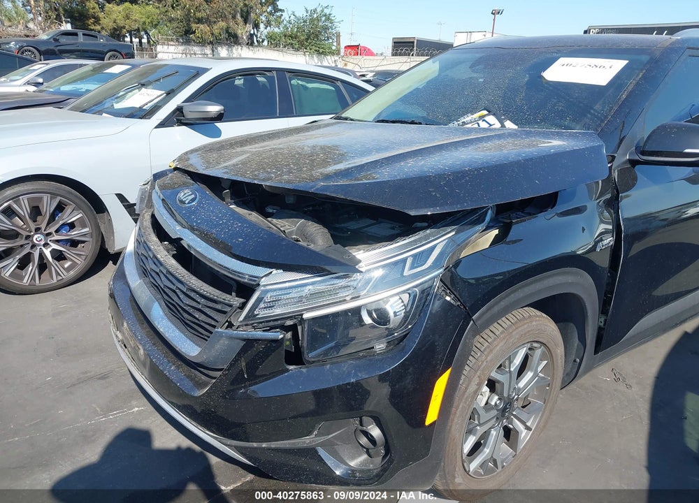 2021 KIA SELTOS EX VIN: KNDERCAA0M7175253