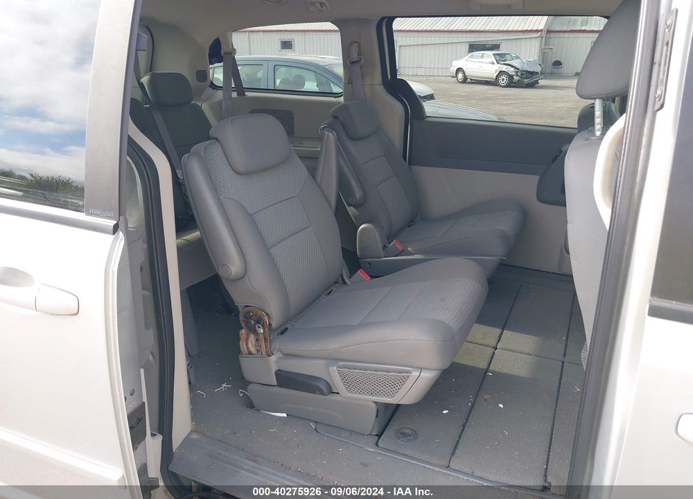 2010 DODGE GRAND CARAVAN SE VIN: 2D4RN4DE0AR111406