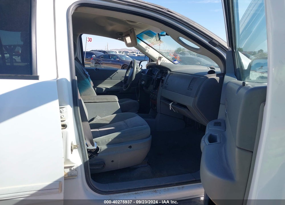 2005 DODGE DURANGO SLT VIN: 1D4HD48K35F509351