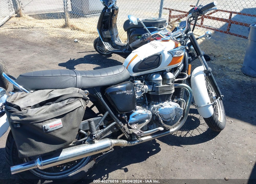 2006 TRIUMPH MOTORCYCLE T100 BONNEVILLE VIN: SMT910K106J251003