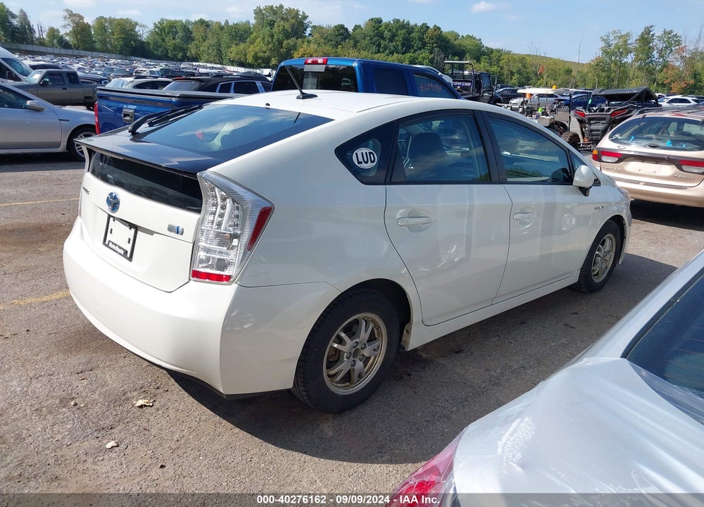 2011 TOYOTA PRIUS TWO VIN: JTDKN3DU6B1441542