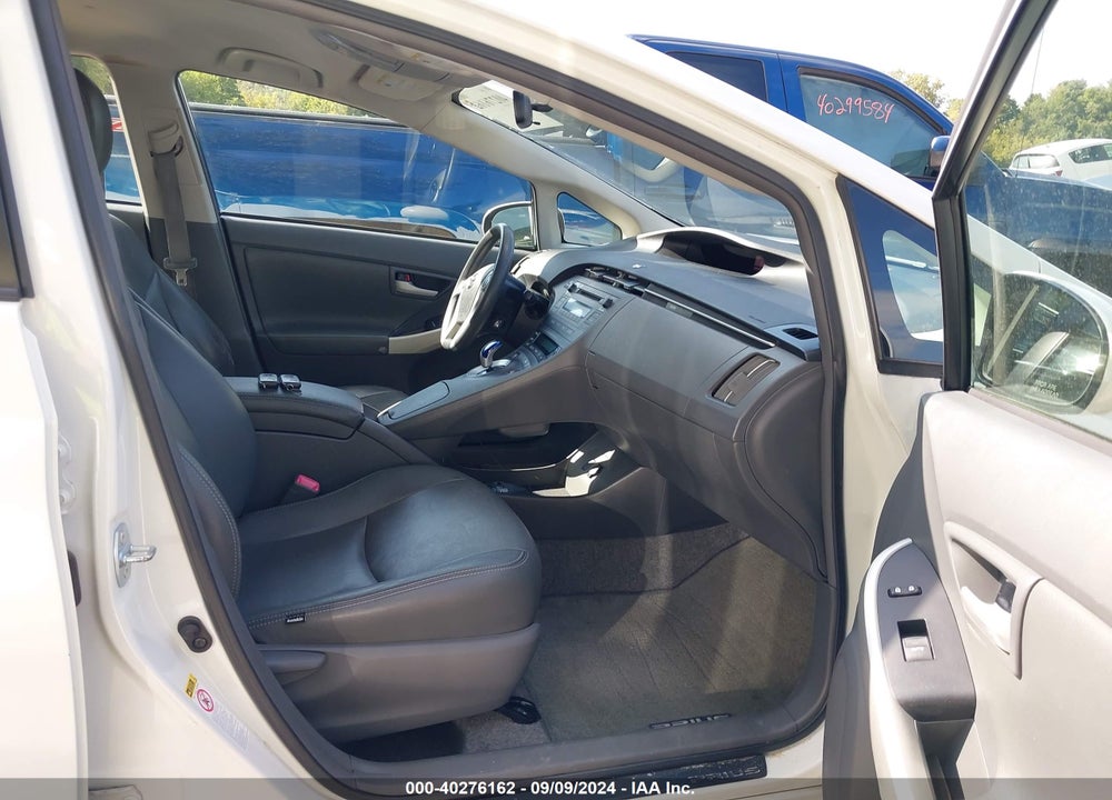2011 TOYOTA PRIUS TWO VIN: JTDKN3DU6B1441542