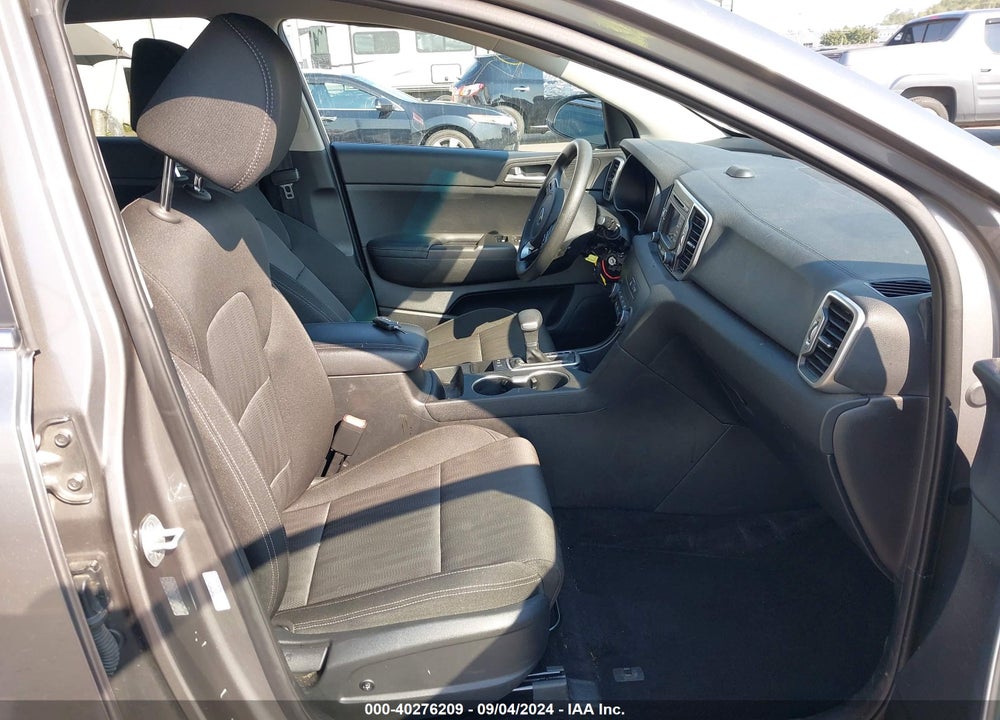 2019 KIA SPORTAGE LX VIN: KNDPMCAC4K7506759