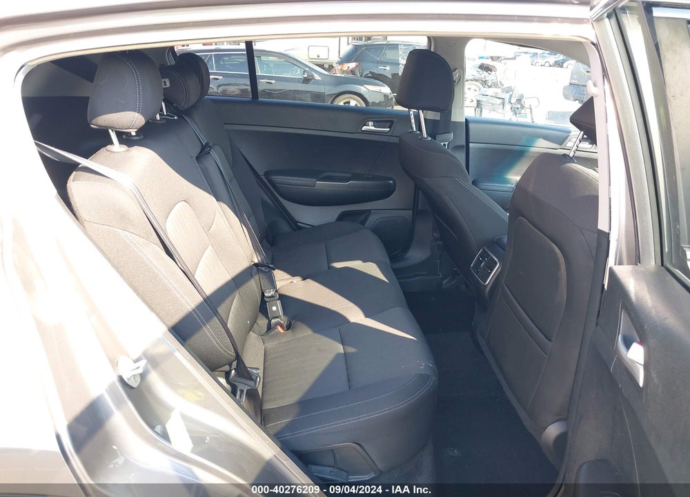 2019 KIA SPORTAGE LX VIN: KNDPMCAC4K7506759