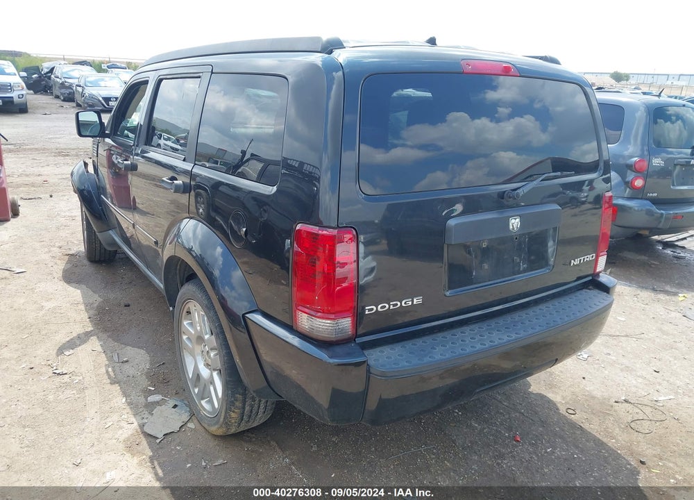 2011 NITRO DODGE  HEAT VIN: 1D4PT4GK1BW599031