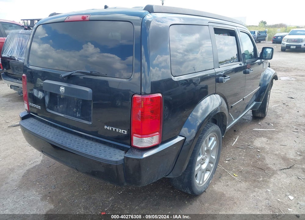 2011 NITRO DODGE  HEAT VIN: 1D4PT4GK1BW599031