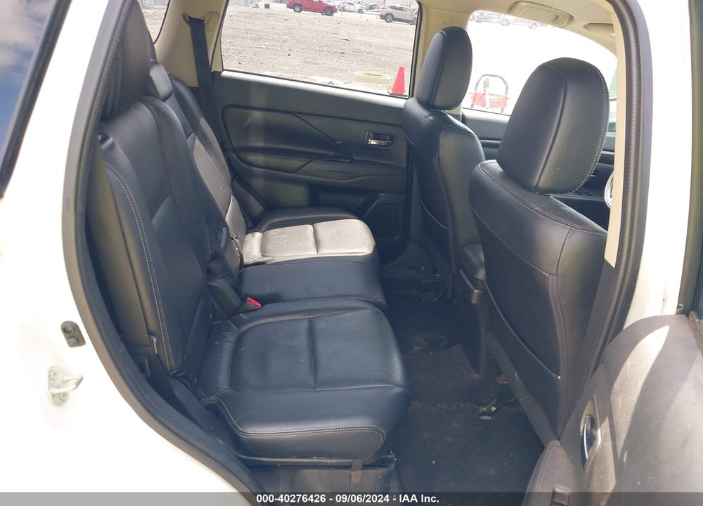 2016 MITSUBISHI OUTLANDER ES/SE/SEL VIN: JA4AZ3A38GZ037057