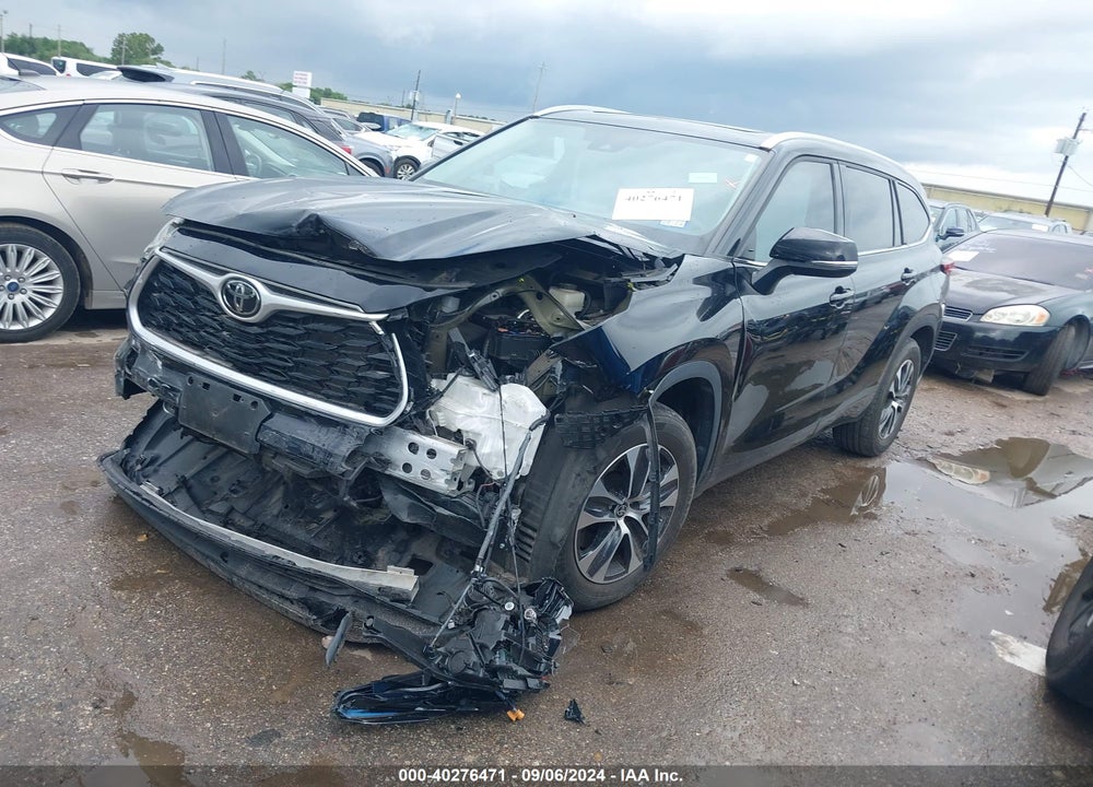 2022 TOYOTA HIGHLANDER XLE VIN: 5TDGZRAH8NS540777