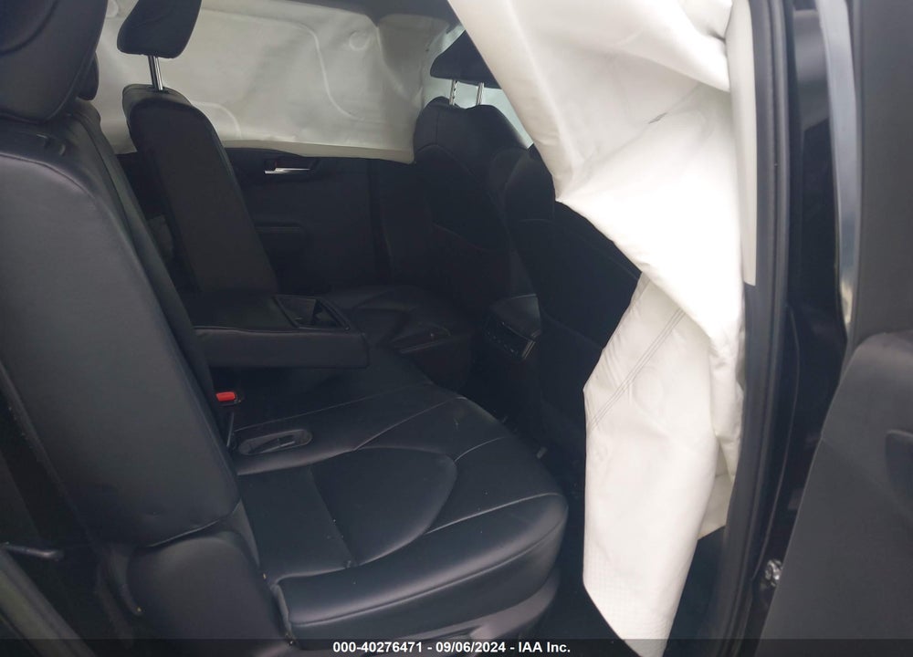 2022 TOYOTA HIGHLANDER XLE VIN: 5TDGZRAH8NS540777