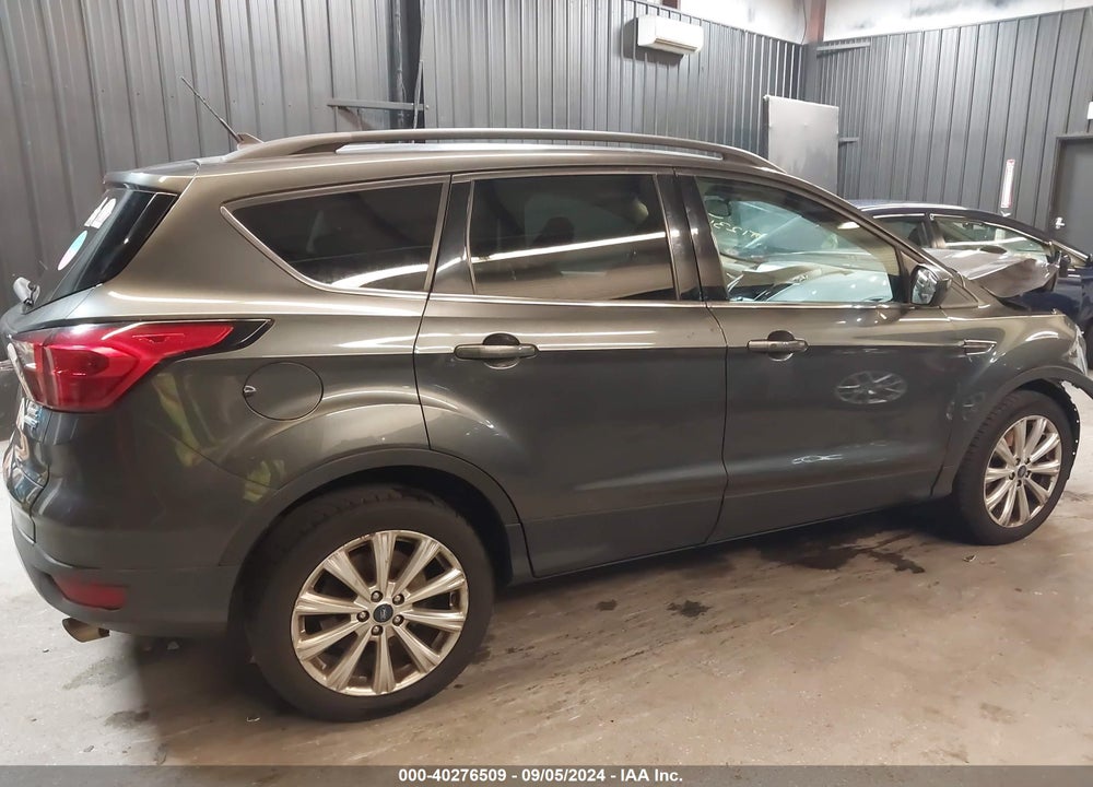 2019 FORD ESCAPE SEL VIN: 1FMCU9HD2KUA28404