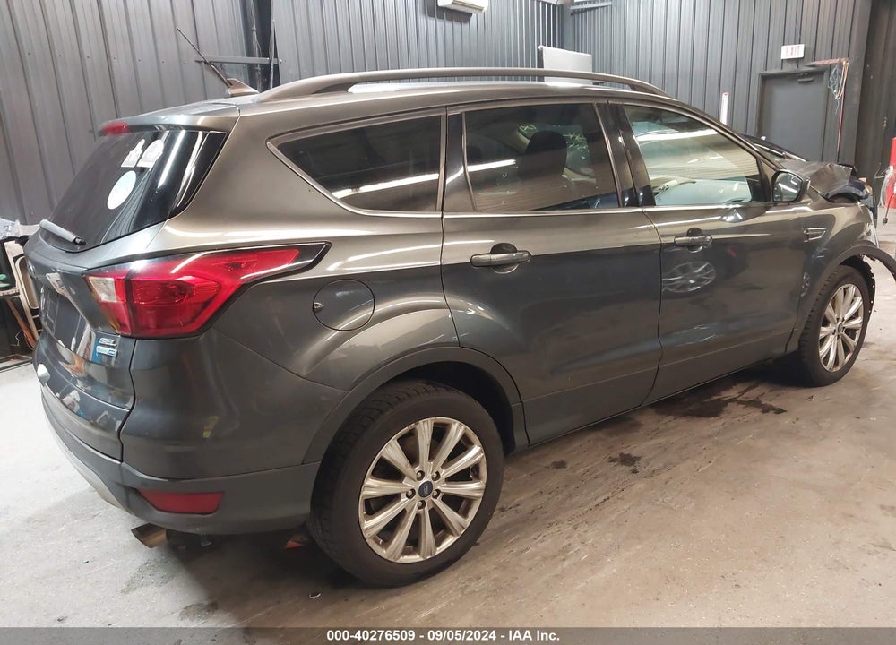 2019 FORD ESCAPE SEL VIN: 1FMCU9HD2KUA28404