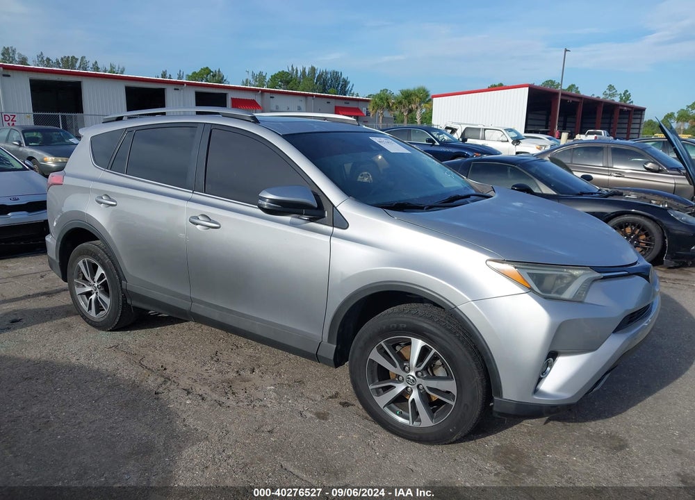 2017 TOYOTA RAV4 XLE VIN: 2T3WFREV4HW405240