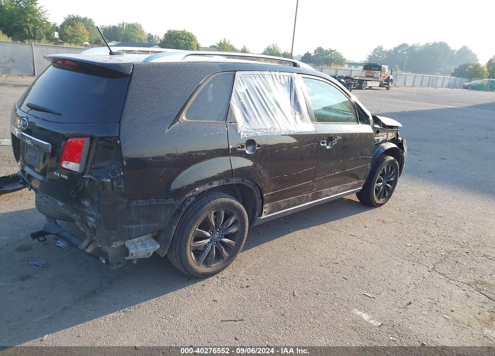 2011 KIA SORENTO EX V6 VIN: 5XYKU4A27BG132187