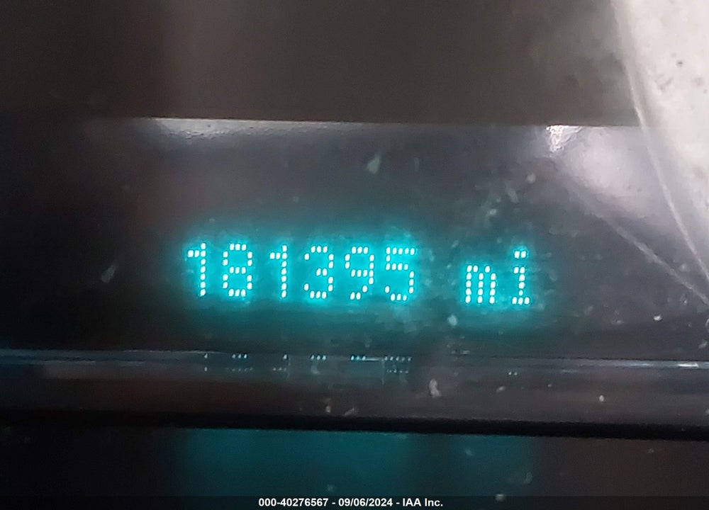 2010 FORD TAURUS LIMITED VIN: 1FAHP2FW5AG127458
