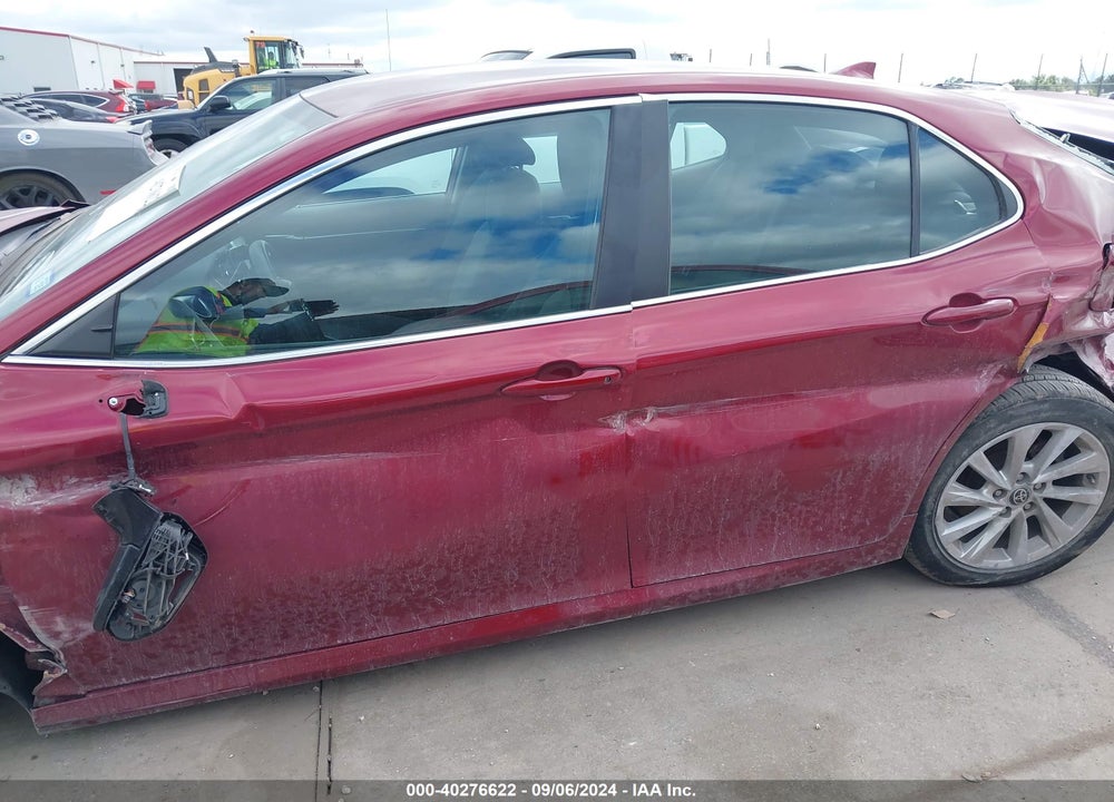 2021 TOYOTA CAMRY LE VIN: 4T1C11AKXMU442780