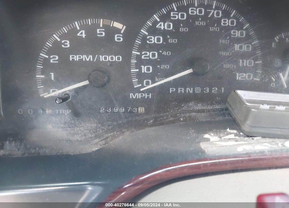 2000 CADILLAC ESCALADE STANDARD VIN: 1GYEK63R1YR216177