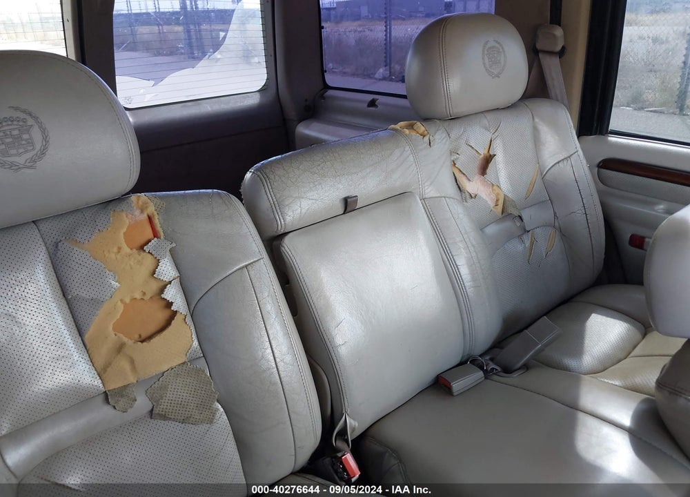 2000 CADILLAC ESCALADE STANDARD VIN: 1GYEK63R1YR216177