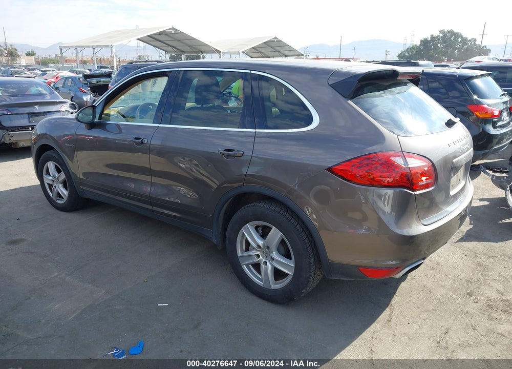 2014 PORSCHE CAYENNE HYBRID S VIN: WP1AE2A2XELA51429