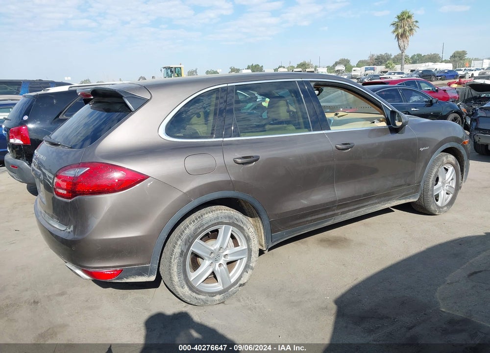 2014 PORSCHE CAYENNE HYBRID S VIN: WP1AE2A2XELA51429