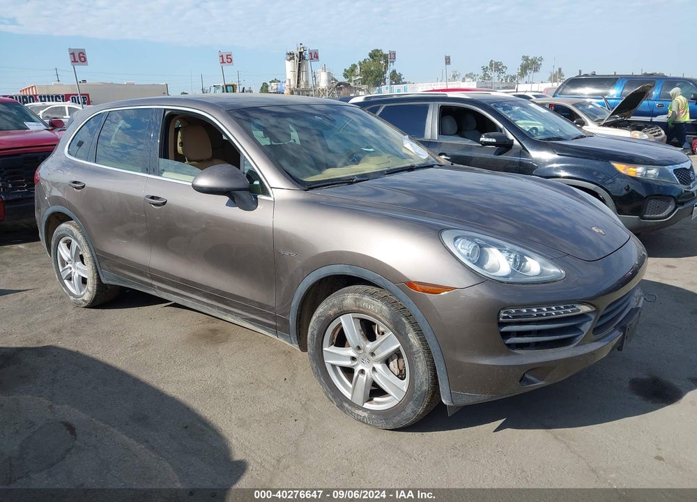 2014 PORSCHE CAYENNE HYBRID S VIN: WP1AE2A2XELA51429