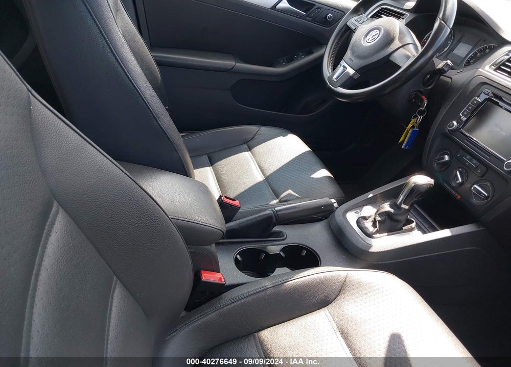 2013 VOLKSWAGEN JETTA 2.5L SE VIN: 3VWDP7AJ3DM422860