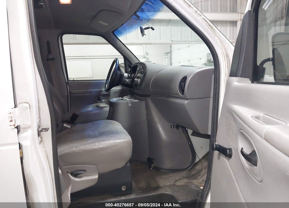 2000 FORD E-150 XL/XLT VIN: 1FMRE11W0YHB13067