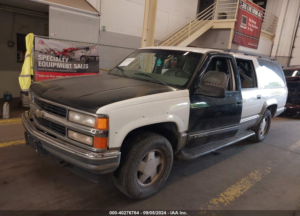 1999 CHEVROLET SUBURBAN 1500 LT VIN: 3GNFK16R4XG239399