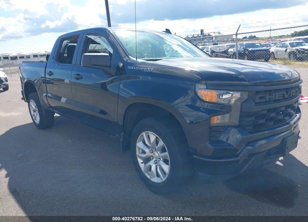 2022 CHEVROLET SILVERADO 1500 4WD SHORT BED CUSTOM VIN: 1GCPDBEK7NZ612417