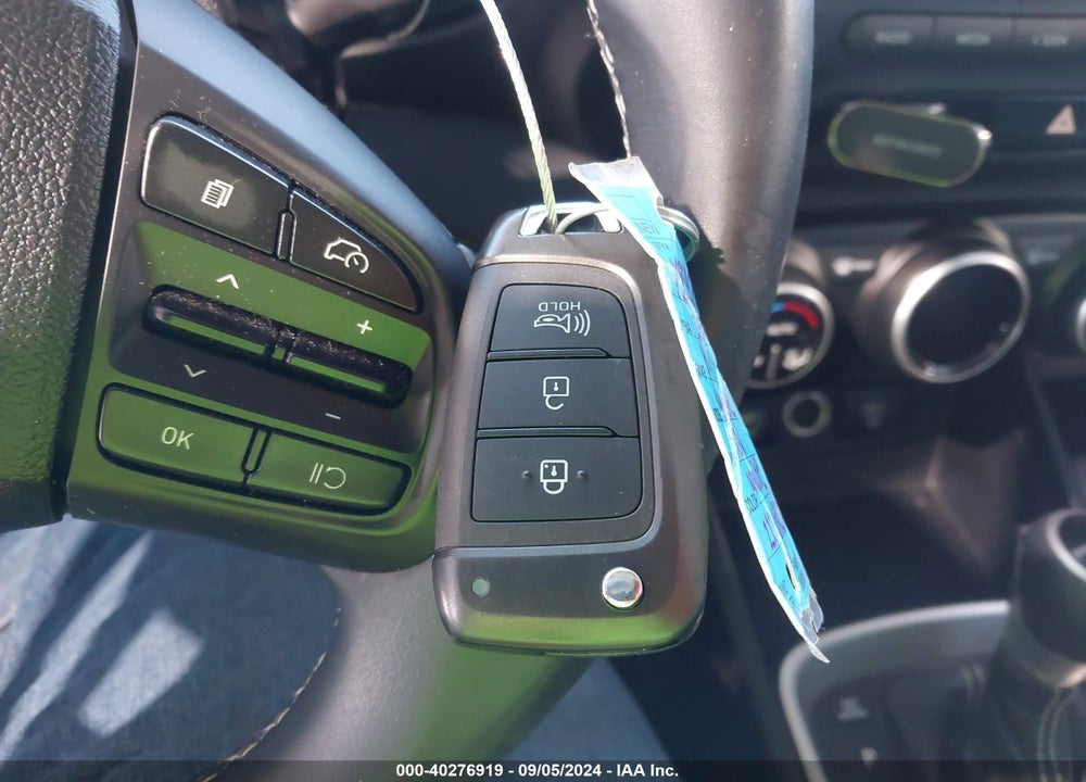 2023 HYUNDAI VENUE SEL VIN: KMHRC8A38PU222080