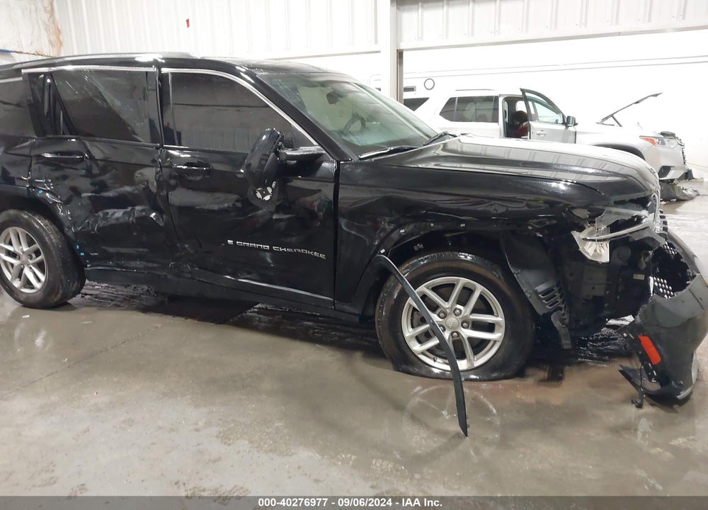 2023 JEEP GRAND CHEROKEE L LAREDO 4X4 VIN: 1C4RJKAG0P8767676