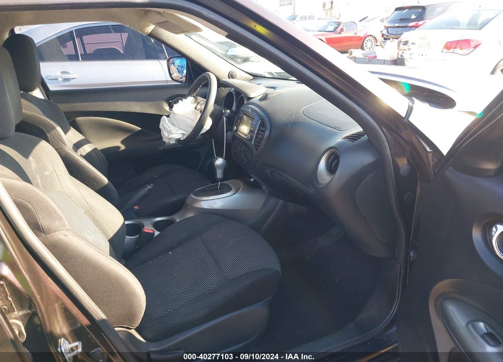 2015 NISSAN JUKE S VIN: JN8AF5MR9FT508813