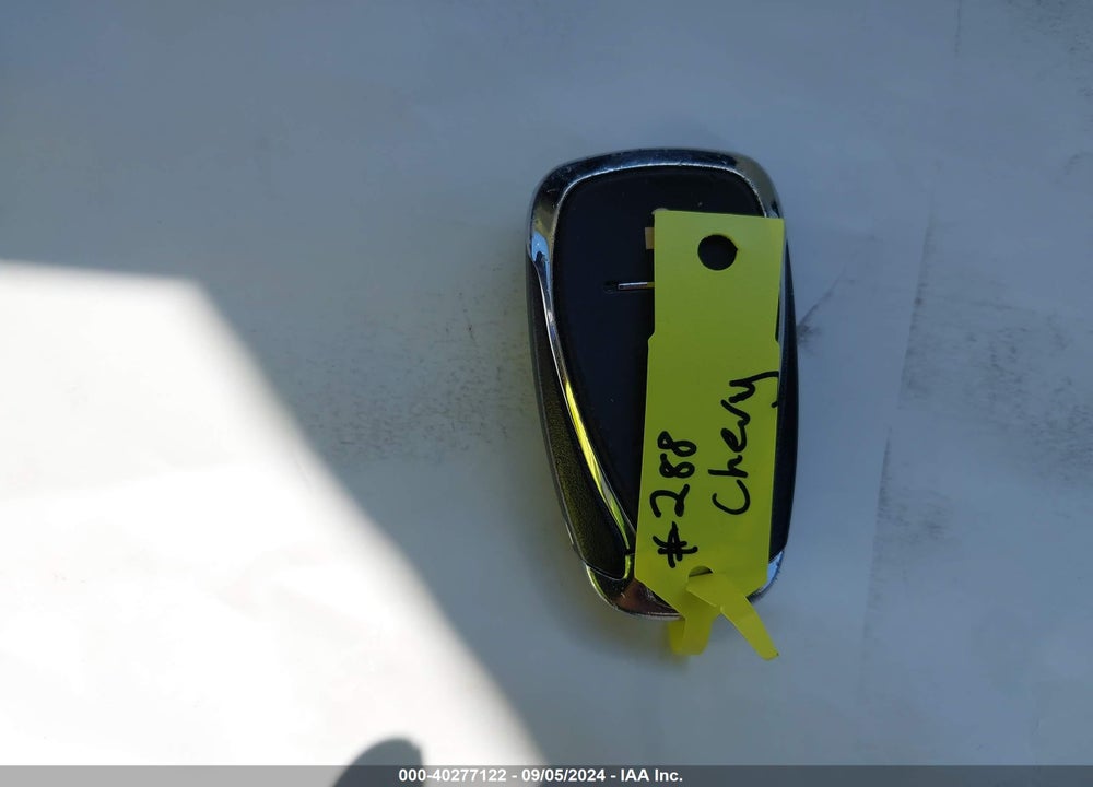 2019 CHEVROLET EQUINOX LT VIN: 2GNAXKEV1K6222967
