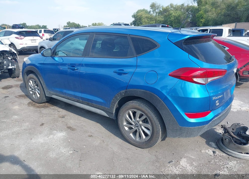2017 HYUNDAI TUCSON SE VIN: KM8J3CA43HU465290
