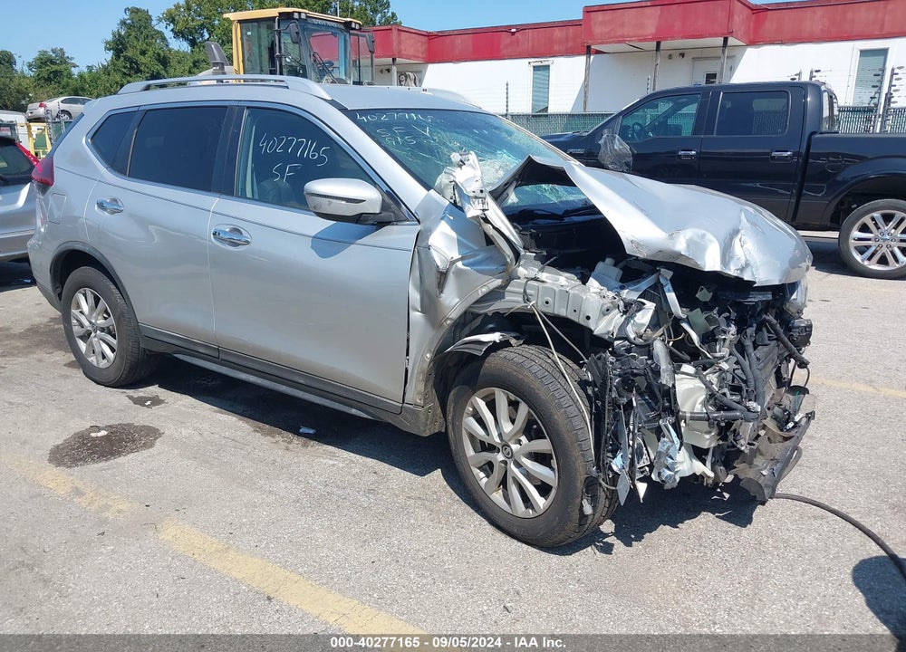 2018 NISSAN ROGUE SV VIN: KNMAT2MVXJP560601