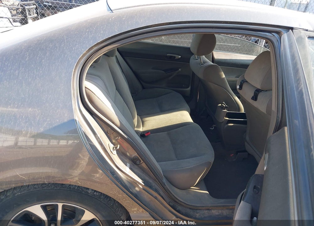 2010 HONDA CIVIC LX VIN: 19XFA1F52AE066400