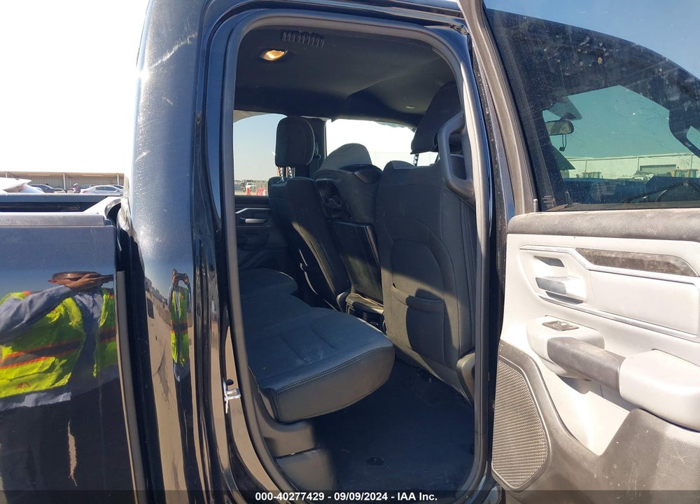 2021 RAM 1500 BIG HORN QUAD CAB 4X4 6'4 BOX VIN: 1C6RRFBG8MN783692