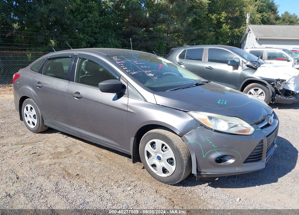2013 FORD FOCUS VIN: 1FADP3E28DL156855