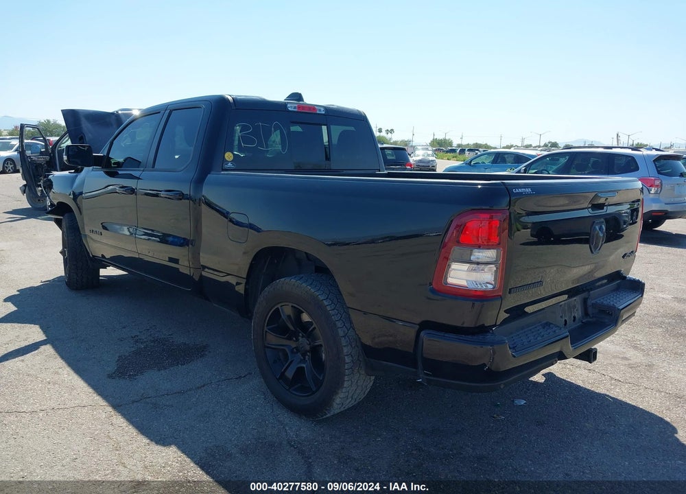 2022 RAM 1500 BIG HORN QUAD CAB 4X4 6'4 BOX VIN: 1C6RRFBG5NN287332