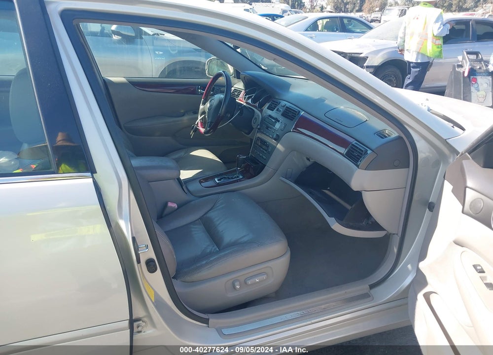 2004 LEXUS ES 330 VIN: JTHBA30G145003517