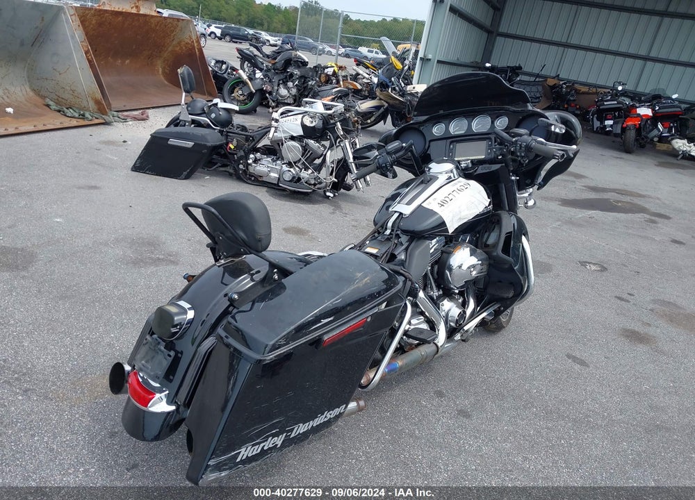 2015 HARLEY-DAVIDSON FLHTKL ULTRA LIMITED LOW VIN: 1HD1KKL10FB678967
